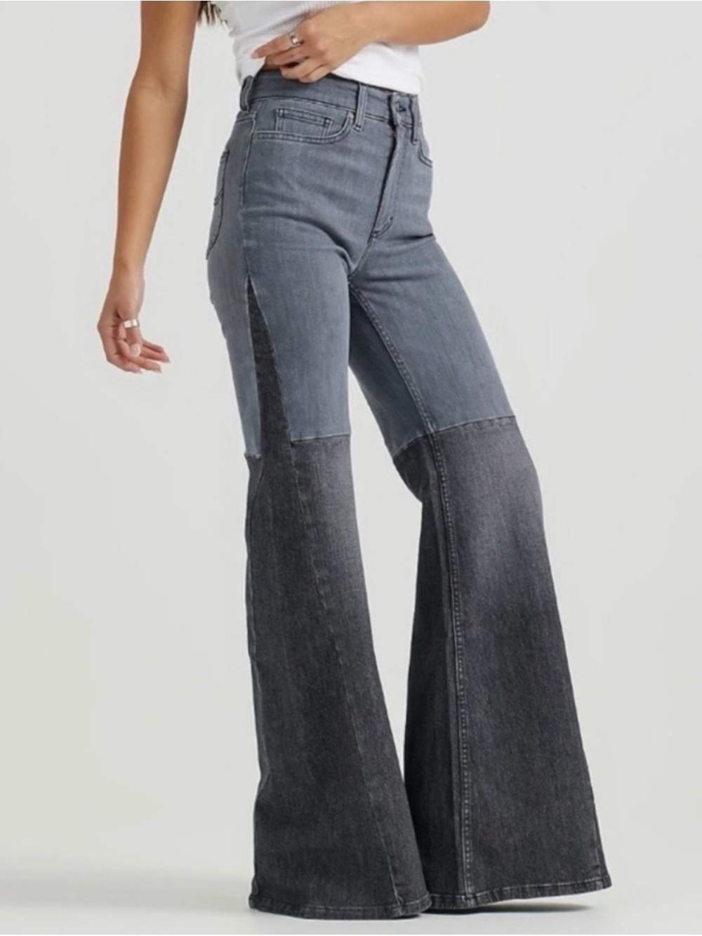 Lee High-Rise Two-Tone Flare Jeans - Gray